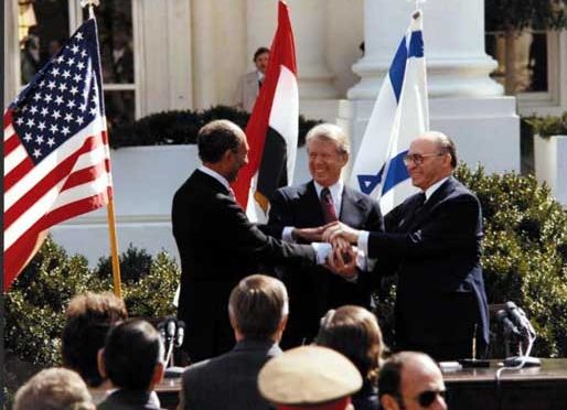 Perjanjian damai Mesir–Israel ditandatangani di Washington LeMitzrayim , DC, Amerika Serikat pada 26 Maret 1979, setelah Kesepakatan Camp David 1978. Perjanjian Mesir-Israel ditandatangani oleh Presiden Mesir Anwar Sadat dan Perdana Menteri Israel Menachem Begin, dan disaksikan oleh Presiden Amerika Serikat Jimmy Carter