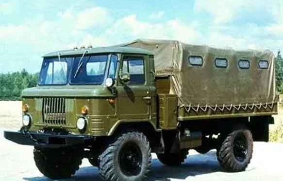 Truk GAZ-66 4x4 Rusia