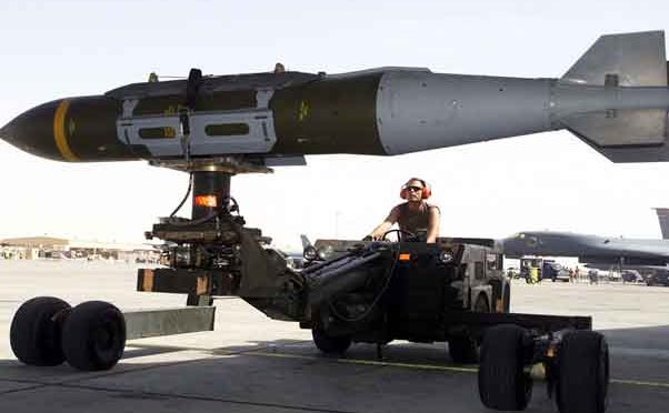 Bom Joint Direct Attack Munition (JDAM)