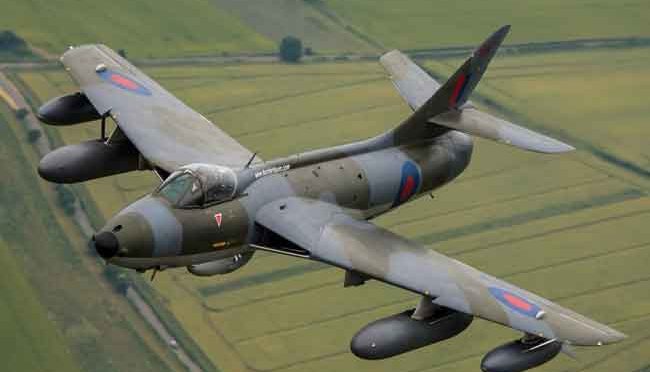 Pesawat tempur Hawker Hunter C1 RAF