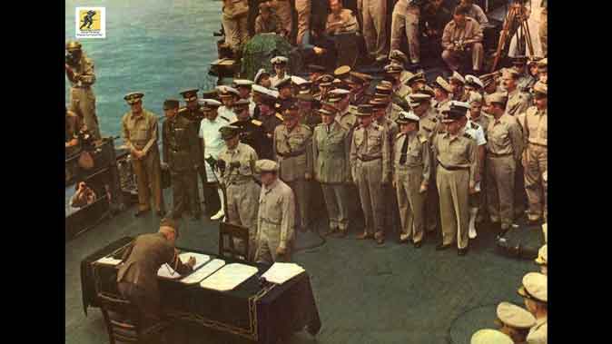 Penyerahan Kekaisaran Jepang dalam Perang Dunia II diumumkan oleh Kaisar Hirohito pada 15 Agustus dan secara resmi ditandatangani pada 2 September 1945, mengakhiri permusuhan perang.