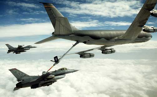 Kisah Serangan Udara "Paket Q", misi operasional F-16 terbesar sepanjang masa yang menyadarkan USAF bahwa formasi besar tidak sebaik serangan presisi secara diam-diam