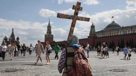 Hubungan antara Gereja Ortodoks Rusia dan Kremlin adalah inti dari kampanye Presiden Putin